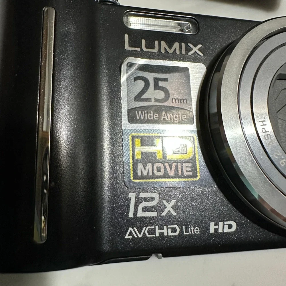 Panasonic Lumix DMC-ZS3 Digital Camera Black 12x Zoom Leica Lens HD Movie Case